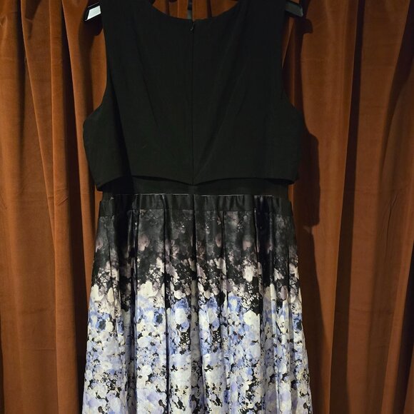 Betsy & Adam Illusion Waist Floral Ombre Gown - Picture 6 of 6